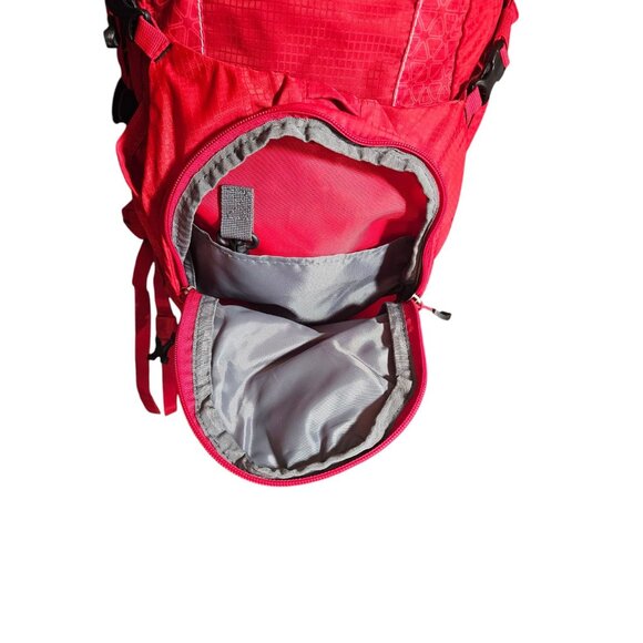 High Sierra Mountain Hiking Hunting Red Day Backpack H20 16L EUC 2L Water